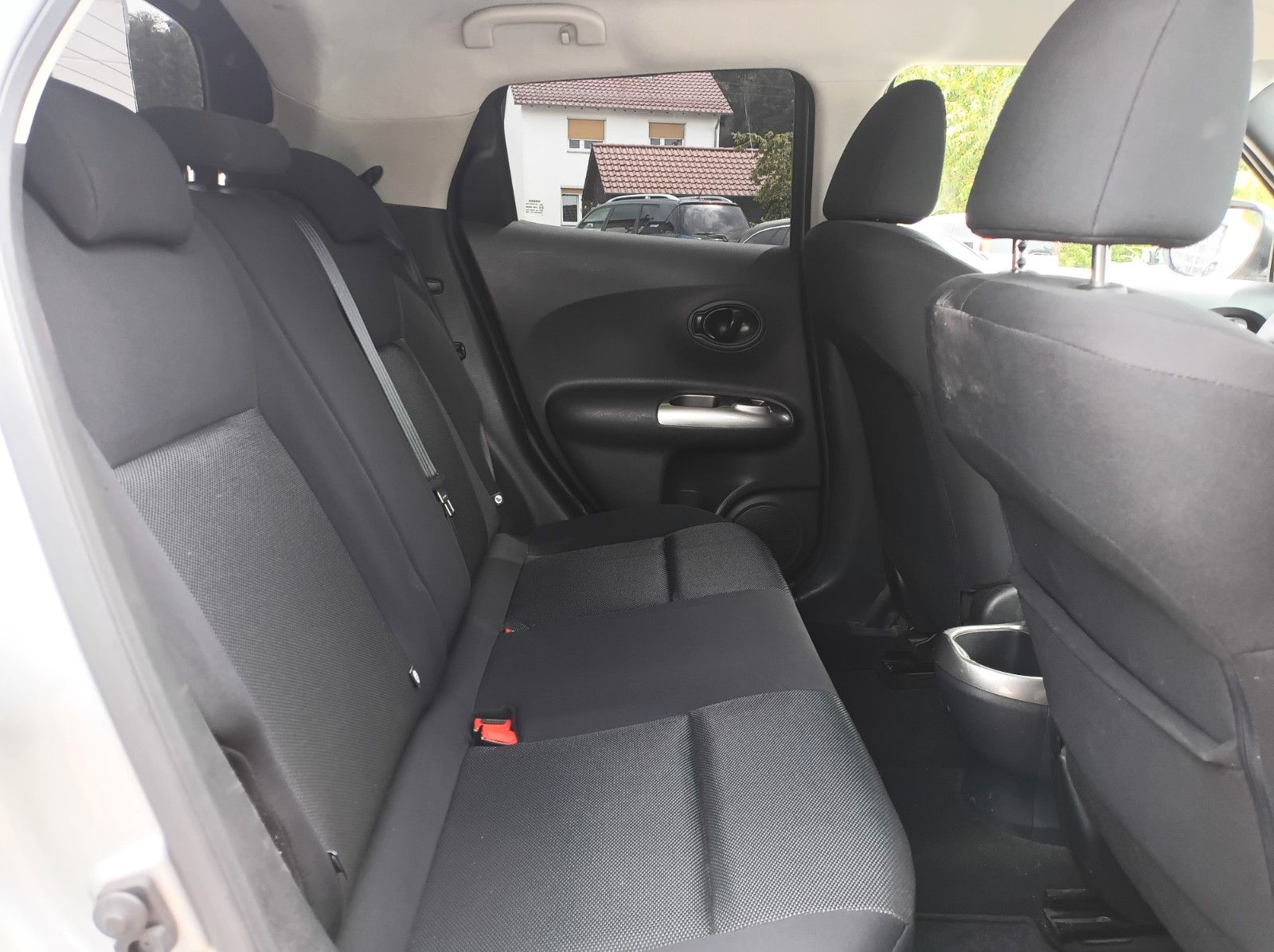 Fahrzeugabbildung Nissan JUKE VISIA+AHK+NISSAN BRAKE ASSIST+KLIMA+1.HD+++
