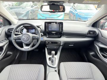Toyota Yaris - 10