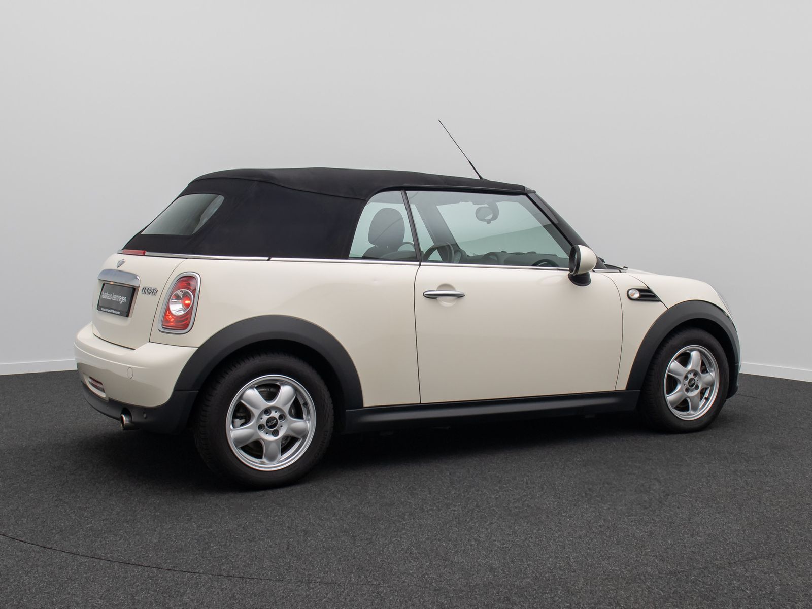 Fahrzeugabbildung MINI Cooper Cabrio PDC Lederlenkrad Sitzhzng MP3 LM
