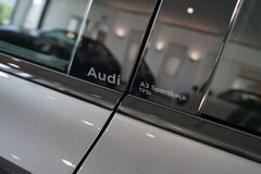 AUDI A3 Sportback 35 TFSI | 2x S line | Pano | Carbon AUDI A3 Sportback 35 TFSI | 2x S line | Pano | Carbon