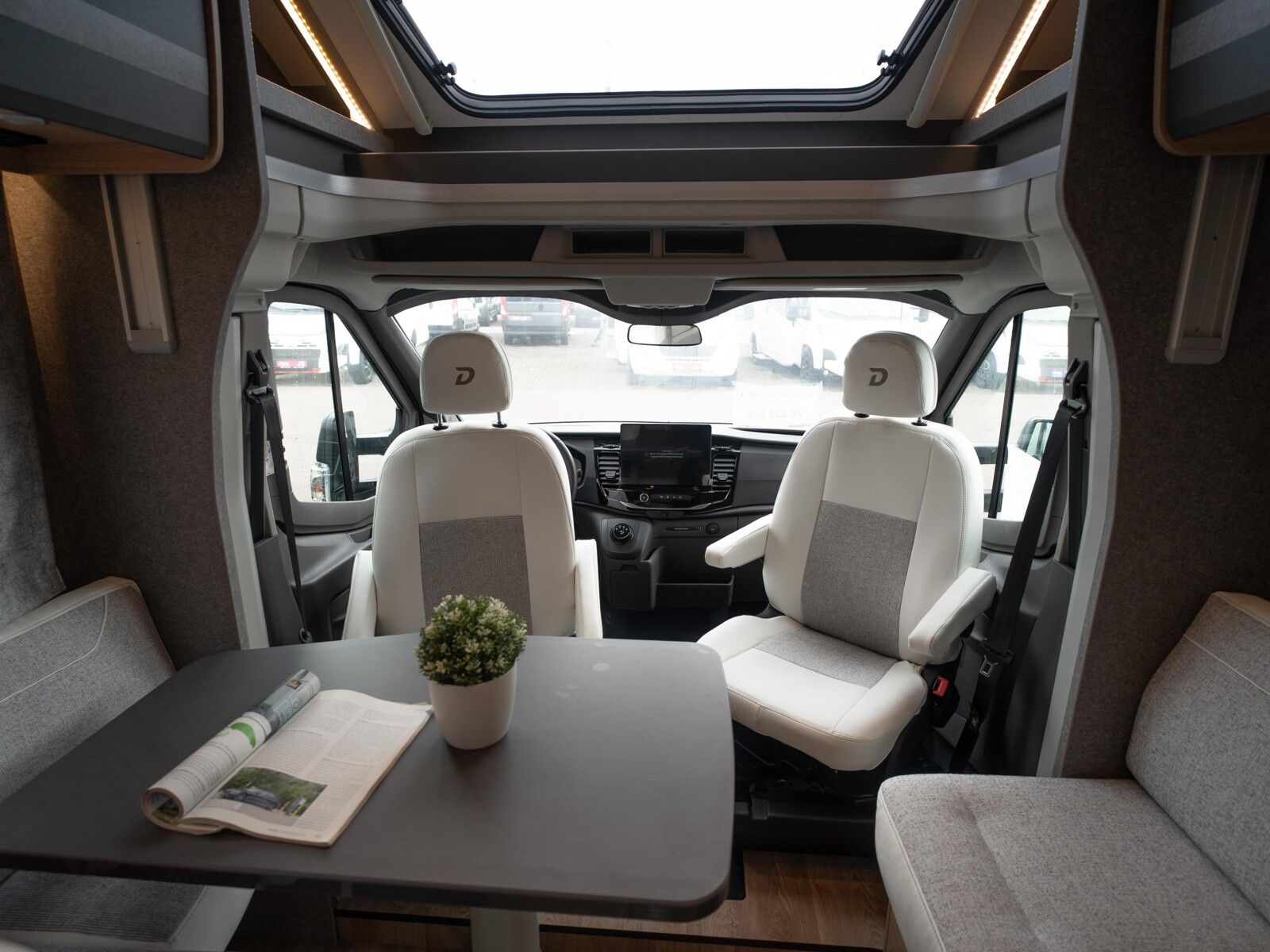 Fahrzeugabbildung Dethleffs Just Go Active T 7055 EB Hubbett*Solar*Markise