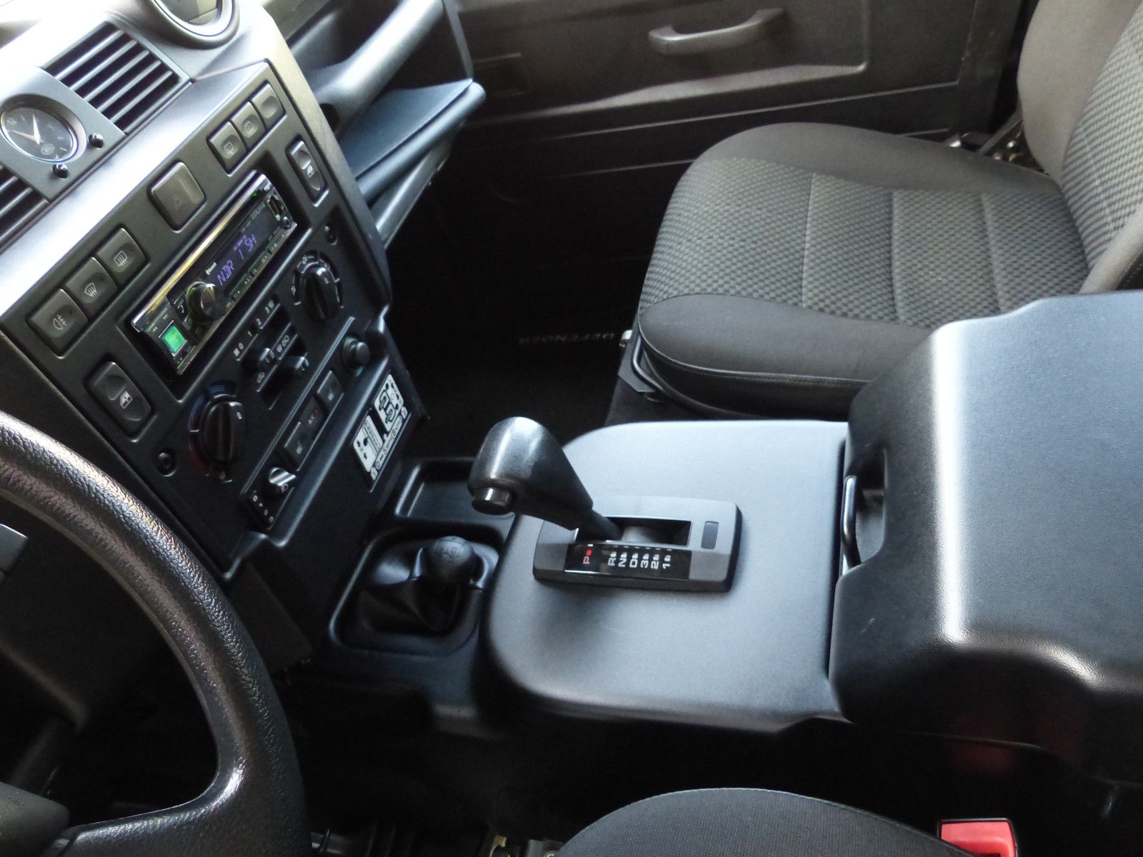 Fahrzeugabbildung Land Rover Defender 110 D AUTOMATIK !!