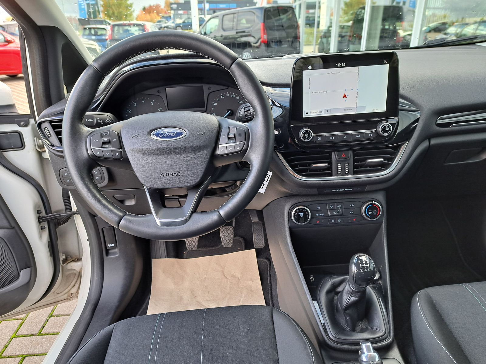 Fahrzeugabbildung Ford Fiesta Trend 86PS NAVI WINTERPAKET ALU PDC KLIMA