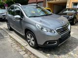 Peugeot 2008 Allure Panorama Dach Garantie möglich - Peugeot 2008 Gebrauchtwagen in Hamburg