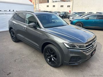 Volkswagen Touareg - 8