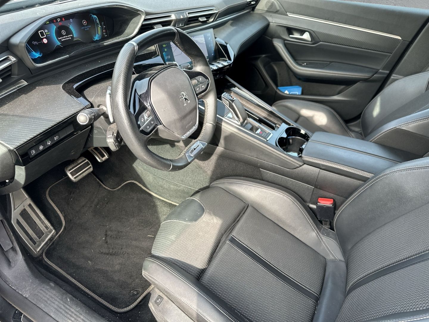 Fahrzeugabbildung Peugeot 508 SW Hybrid 225 Allure Sportpaket El. Panodach