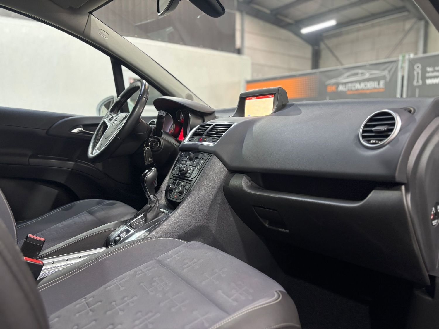 Fahrzeugabbildung Opel Meriva Innovation#Navi#Tempomat#Klima#Beheizbare