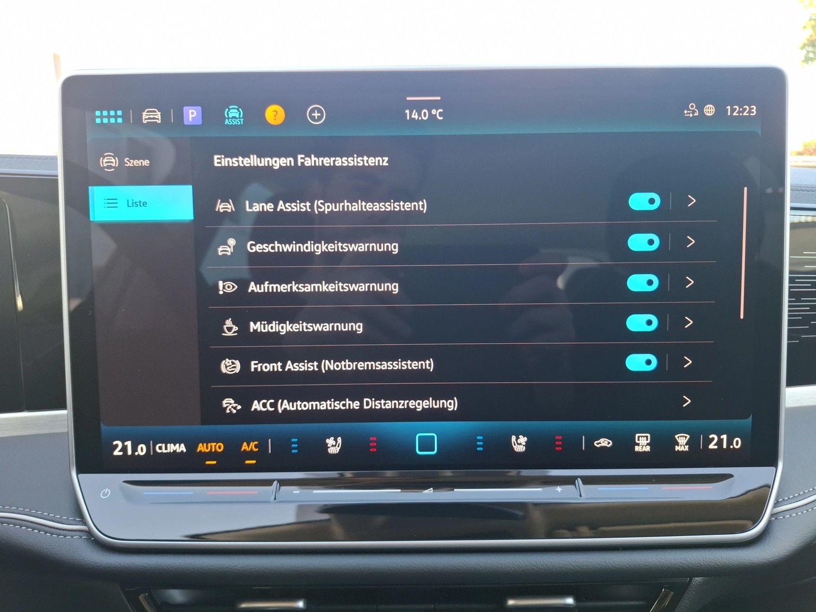 Fahrzeugabbildung Volkswagen Passat Variant TDI Elegance DSG Matrix AHK Navi