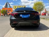 Alfa Romeo Giulia 2.0 Turbo 16V 206kW AT8-Q4 Veloce - Alfa Romeo Giulia aus 2021