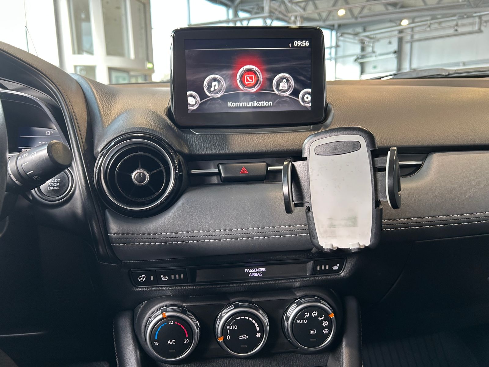 Fahrzeugabbildung Mazda CX-3 Sports-Line AWD BOSE LED NAV SHZ LEDER 18"