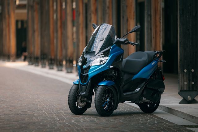 Piaggio MP3 310 E5+ Sport blau matt NEU - im Zulauf!