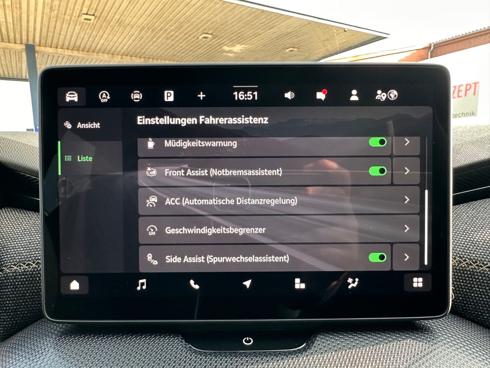 Fahrzeugabbildung SKODA Kodiaq 1.5 eTSI Selection DSG ACC/LED/PDC/SHZ