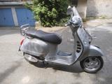 Vespa GTS 300 aus 1. Hand, Züv Mai 2026 - VESPA SILBER