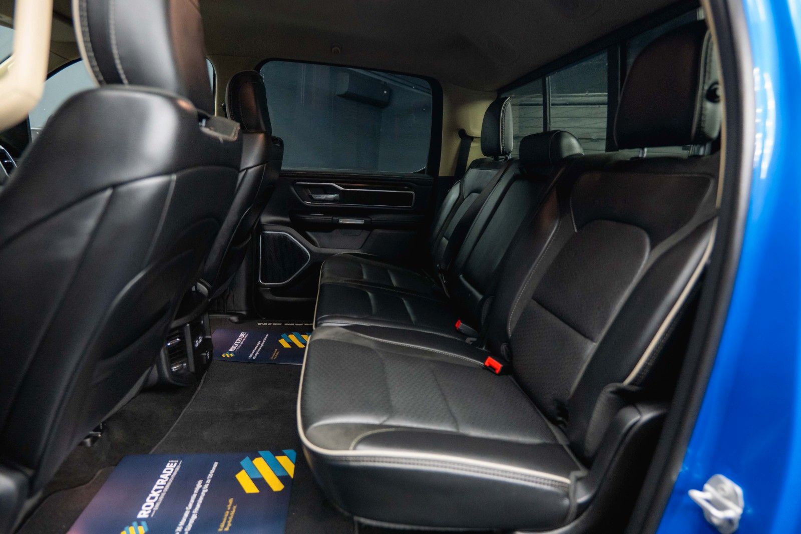 Fahrzeugabbildung Dodge RAM 5.7 V8 HEMI 4x4 LARAMIE Offroad Night LED