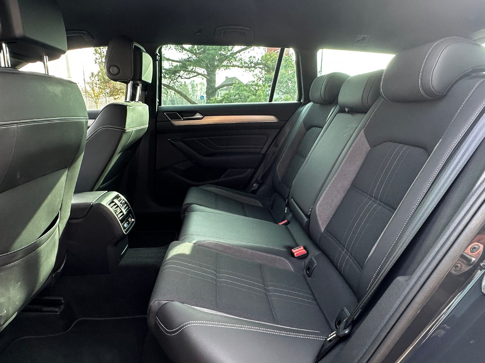 Fahrzeugabbildung Volkswagen Passat Variant Alltrack 4Motion