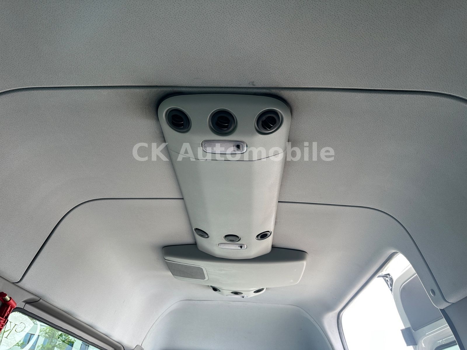 Fahrzeugabbildung Mercedes-Benz Sprinter II 316 CDI Kombi Maxi Automatik/9 Sitze