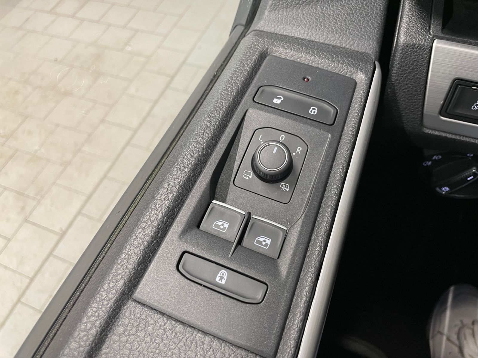 T6.1 Multivan Cruise 4MOTION 2.0 TDI DSG LED AHK