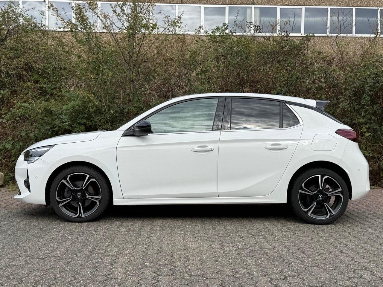 Opel Corsa F 1.2 130PS Ultimate Automatik*LUX*ACC