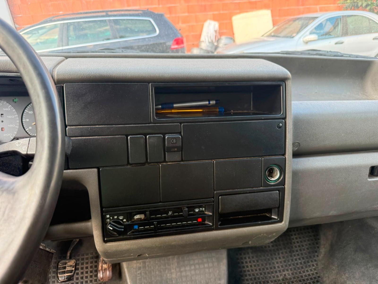 Volkswagen T4 Pritsch Oldtimer.