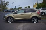 Ford Kuga Titanium 4WD AUTOMATIK VOLLAUSSTATTUNG - Ford Kuga aus 2013