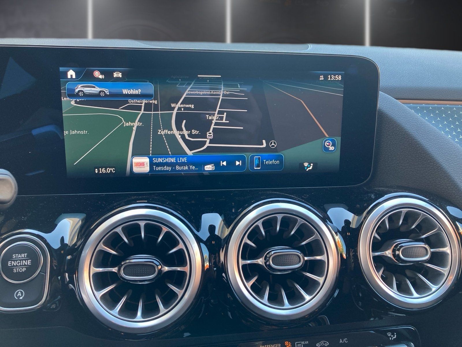 Fahrzeugabbildung Mercedes-Benz GLA 200 AMG*Kamera*LED*Easy-Pack*Keyless*Ambient