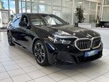 BMW 520 d Touring 2. M-Sport Steptronic ACC Ambiente - mit Diesel-Antrieb: Kombi, Automatik