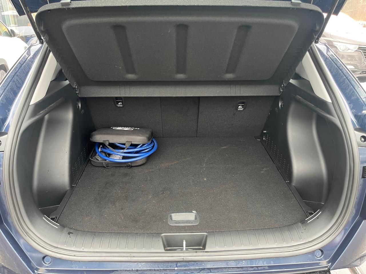Fahrzeugabbildung Hyundai KONA ADVANTAGE ACC AUT Akustikglas Fernlichtass.