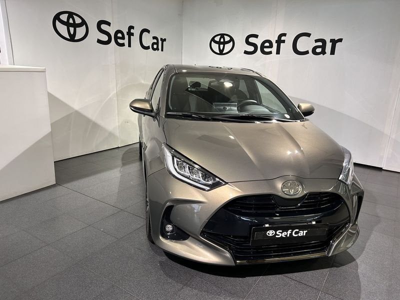 Toyota Yaris Hybrid 130 Lounge imagem 2