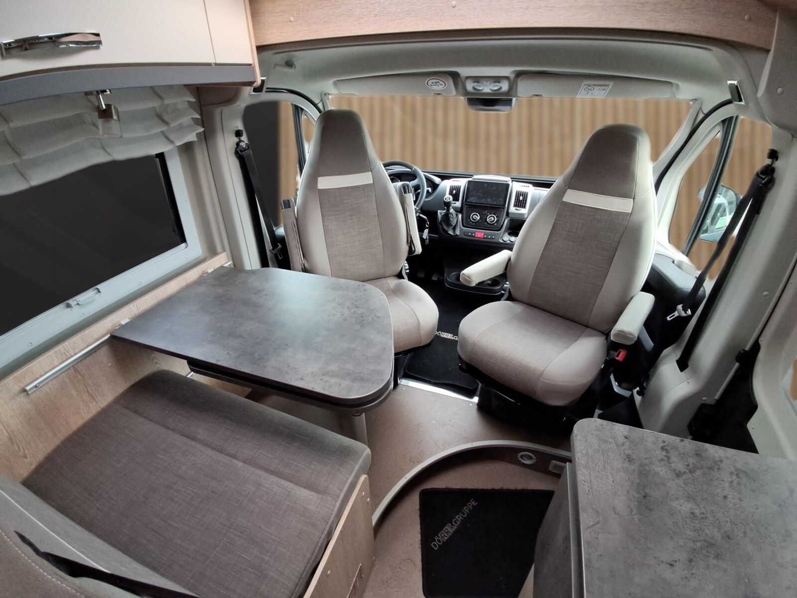 Fahrzeugabbildung Pössl Summit 640 Citroen 165 PS Mark./AHK/Navi/Solar