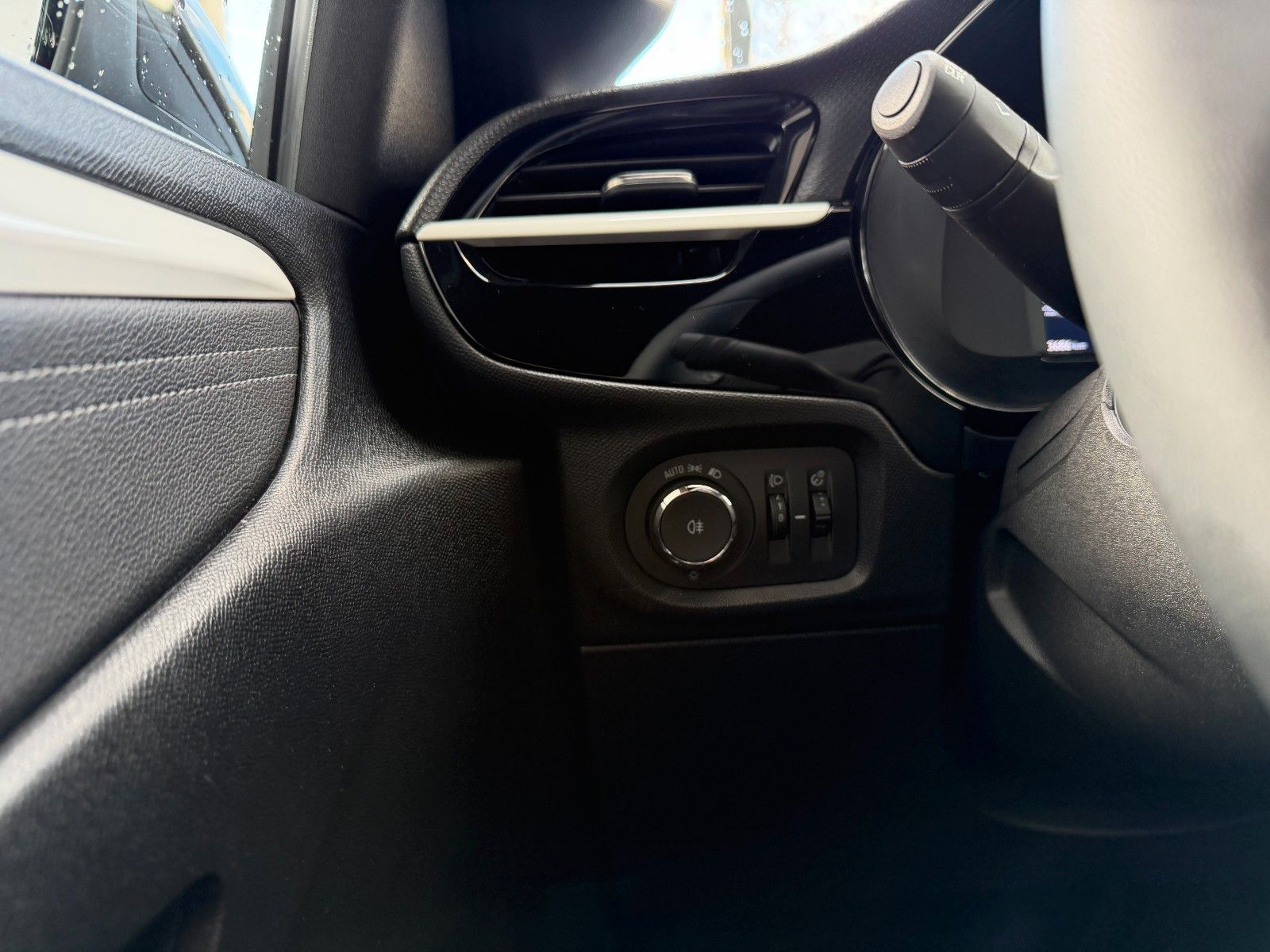 Fahrzeugabbildung Opel Corsa F 1.2 Turbo GS KlimaA,LED,Navi,SHZ,ACC,PDC