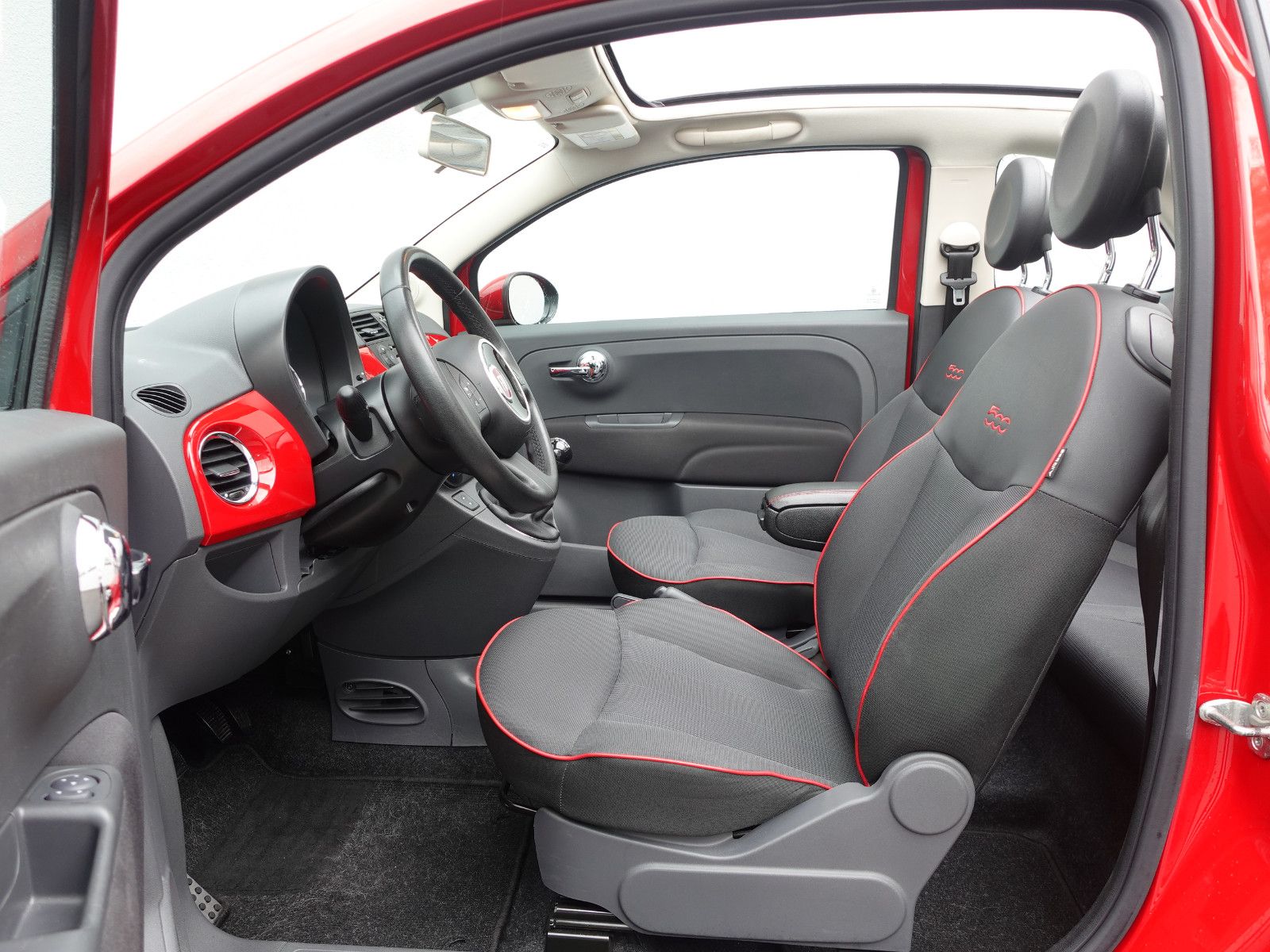 Fahrzeugabbildung Fiat 500 Cabrio Lounge 1.2,Einparkhilfe,Allwetter,uvm