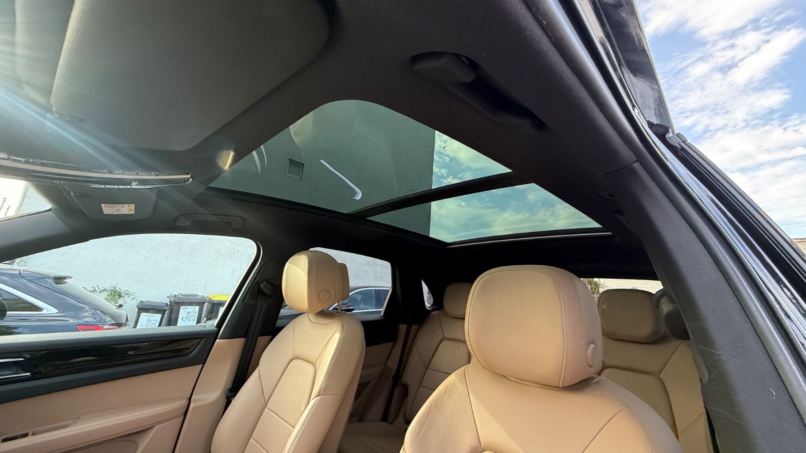 Fahrzeugabbildung Porsche Cayenne Panorama 360°Kamera Acc