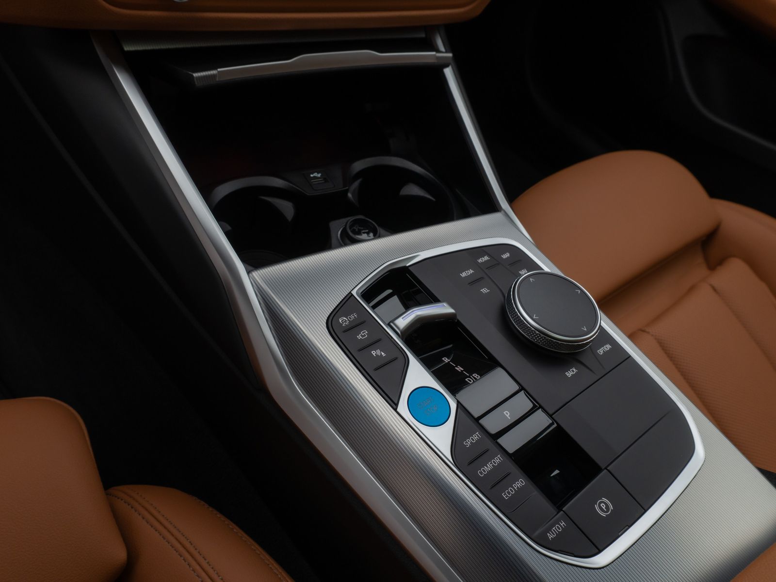 Fahrzeugabbildung BMW i4 eD40 GranCoupé Glasdach Laser 360°AHK Komfort