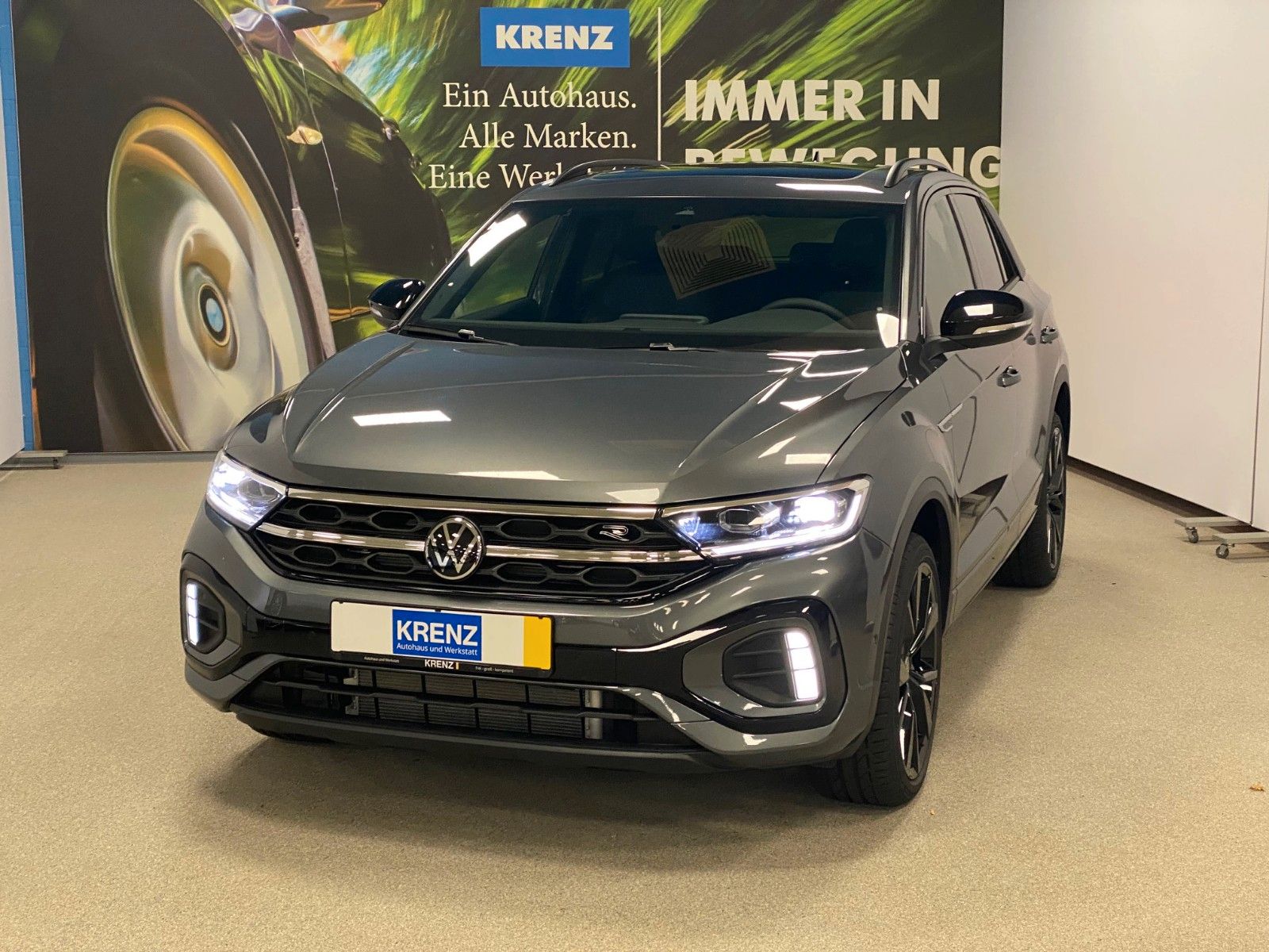 Fahrzeugabbildung Volkswagen T-Roc 2.0 TSI DSG 4MOTION R-Line+AHK+Black Style