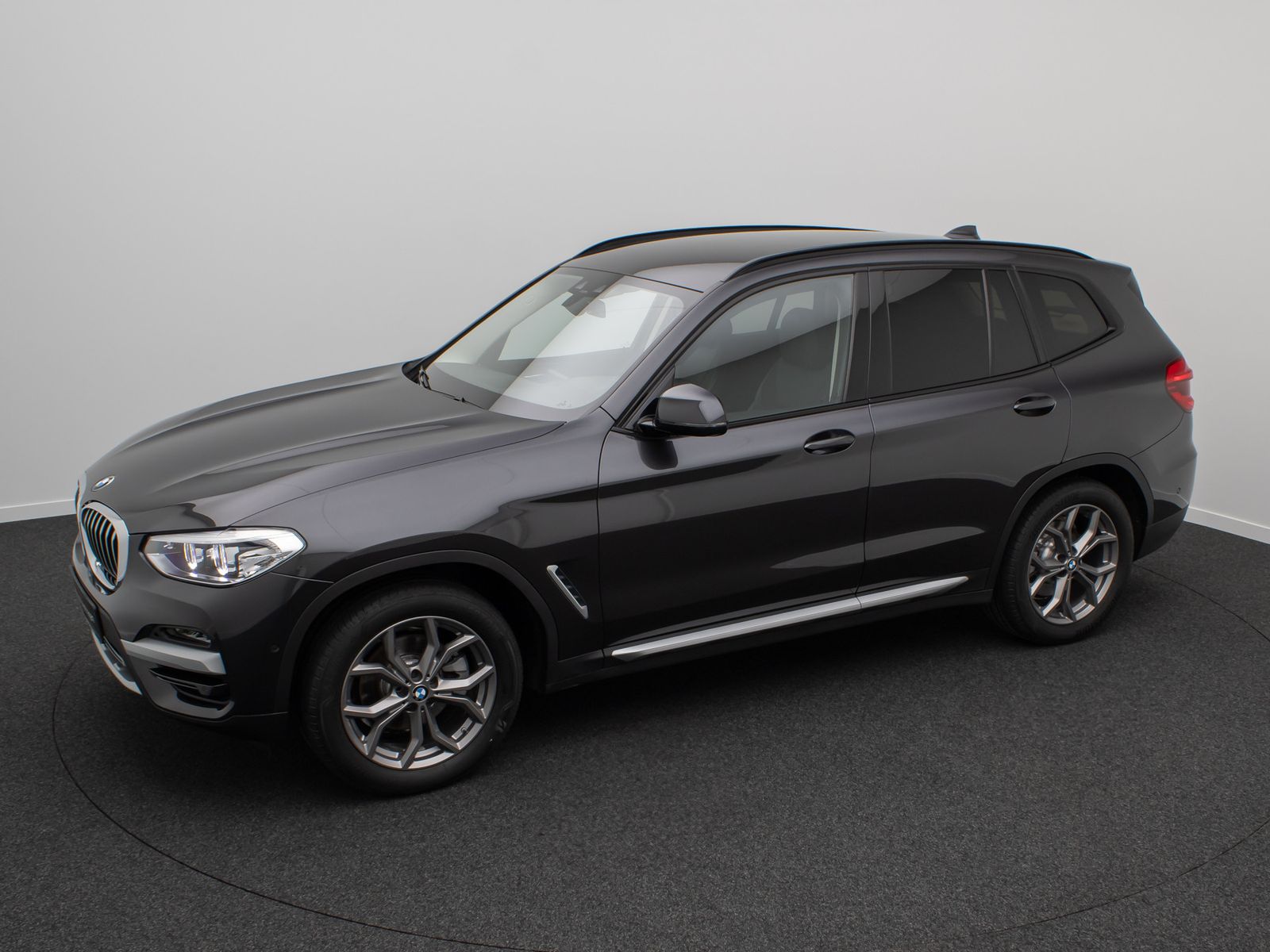 Fahrzeugabbildung BMW X3 xD20d xLine Kamera DAB Memory AHK Komfort 19"