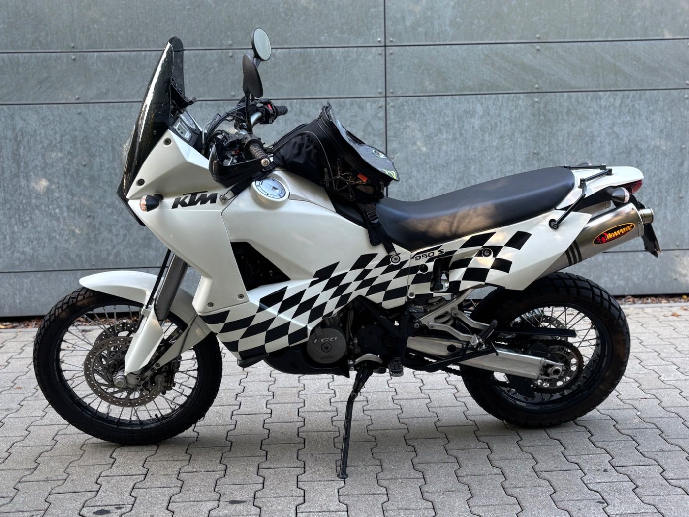 Fahrzeugabbildung KTM 950 ADVENTURE S