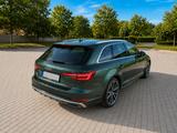 Audi A4 40 TDI S tronic S line Avant S line - Audi A4: Grün, mit Navigationssystem