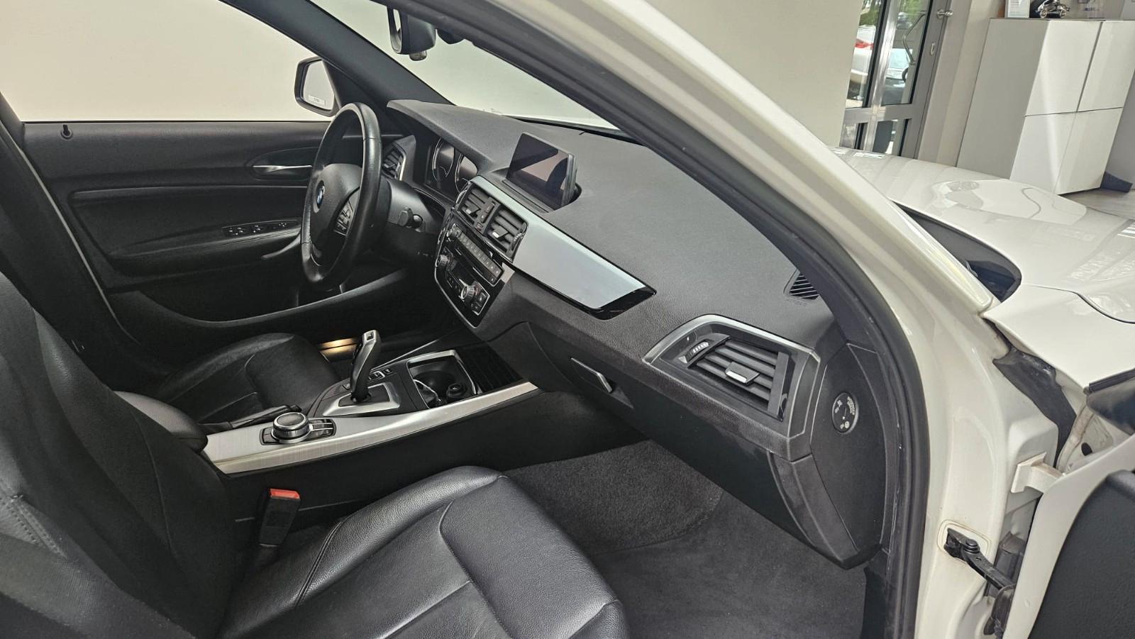 BMW 120i Vollleder Navi Tempomat Sitzheizung PDC LED