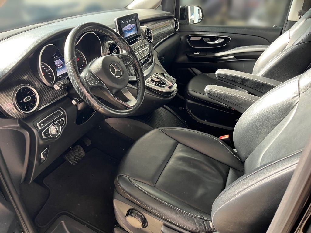 Fahrzeugabbildung Mercedes-Benz V 250 AVG extralang 7 Sitze LED 2,5t AHK ele. ST