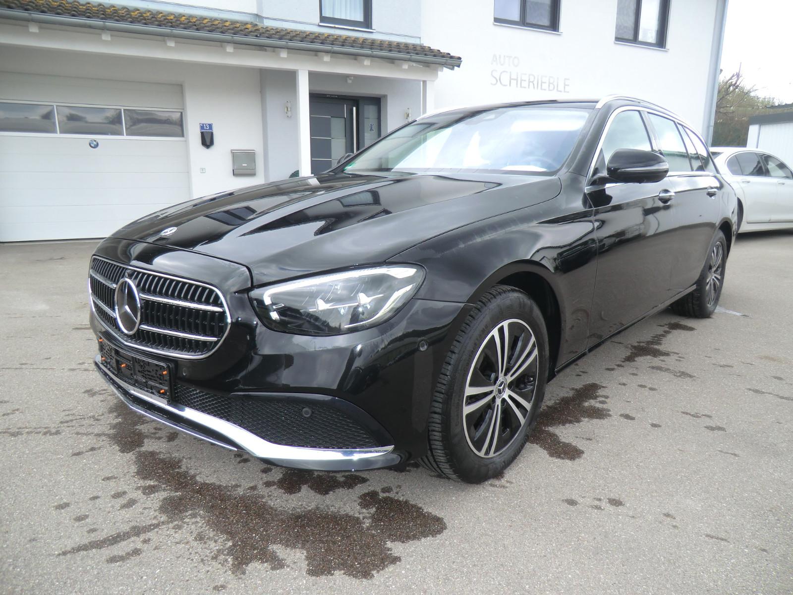 Mercedes-Benz E 220 T Park Paket/AHK schwenkbar/Sommer+Winter