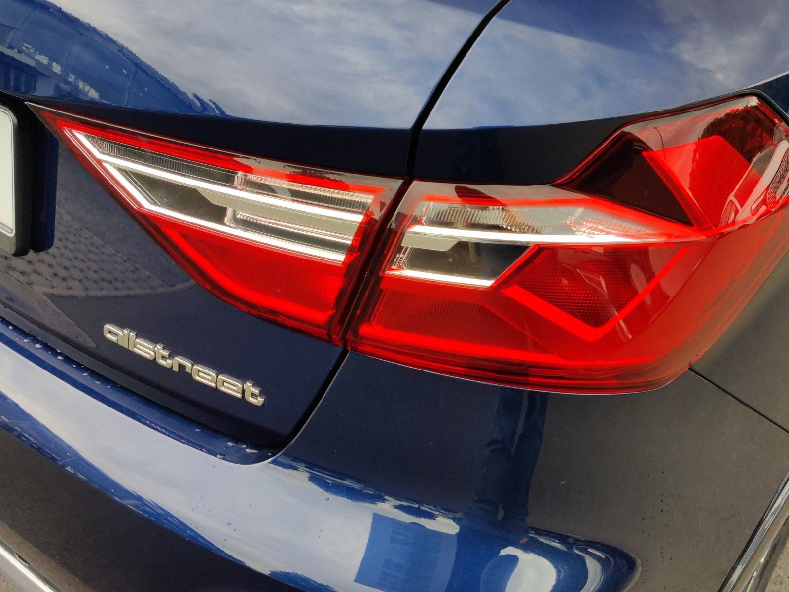 Fahrzeugabbildung Audi A1 allstreet 30 TFSI PDC,SHZ,ACC,Klimaaut.,LM