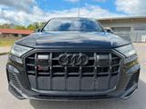 Audi SQ7 4.0 TDI quattro, Vollausstattung - schwarze Audi SQ7