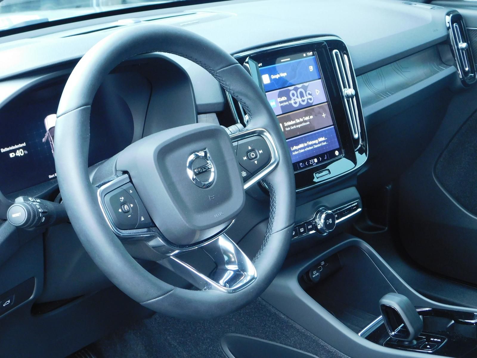 Fahrzeugabbildung Volvo C40 Recharge Twin Motor Ultimate AWD