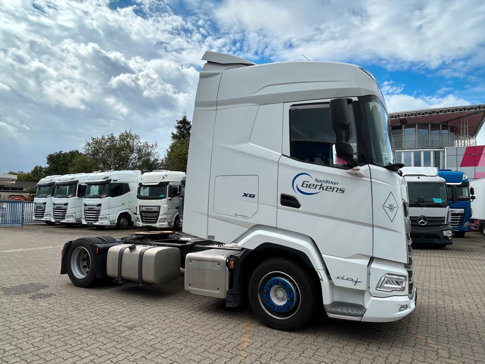Fahrzeugabbildung DAF XG 480 FT, Low Deck, Intarder