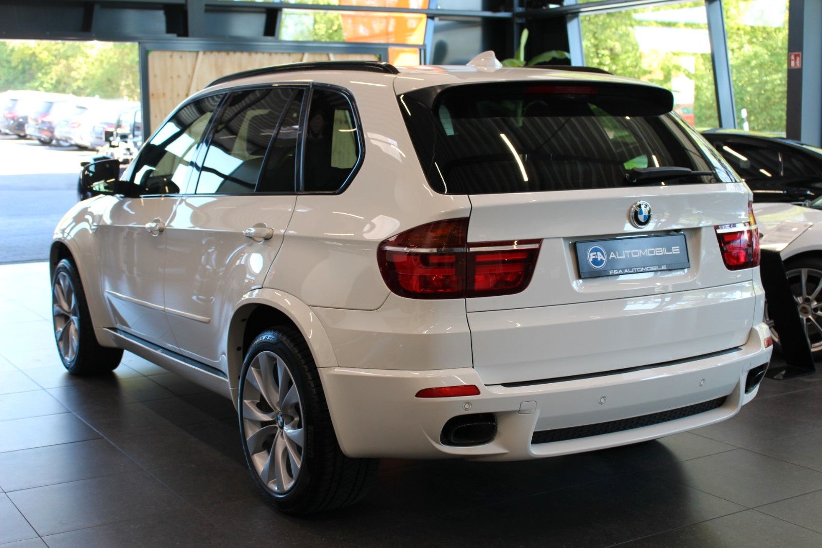 Fahrzeugabbildung BMW X5 M50 M50d* 2.Hand* PNRM*Kamera*Soft-Close