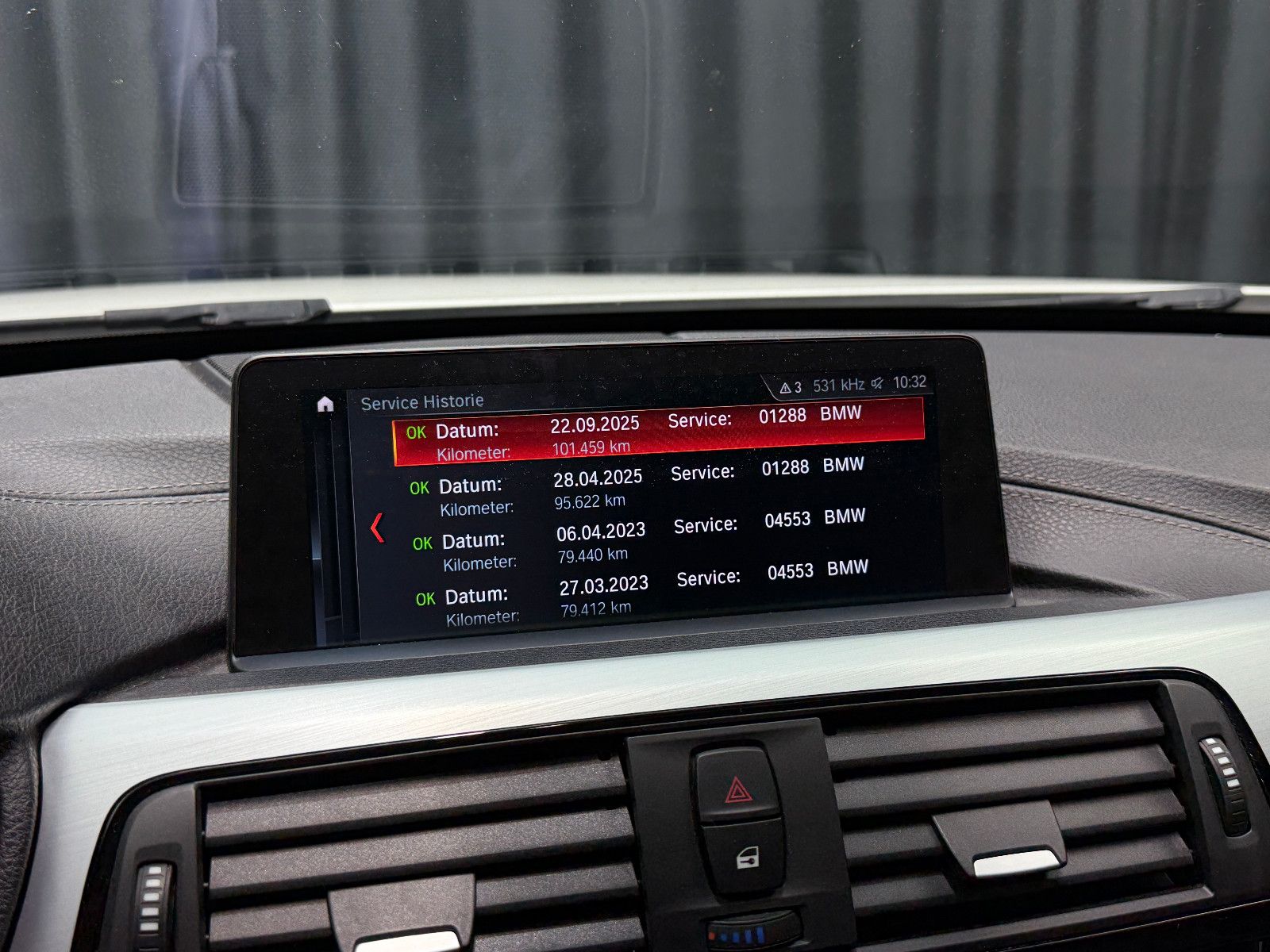 Fahrzeugabbildung BMW 340i Touring xDrive M Sport |H/K|HuD|AHK|PANO