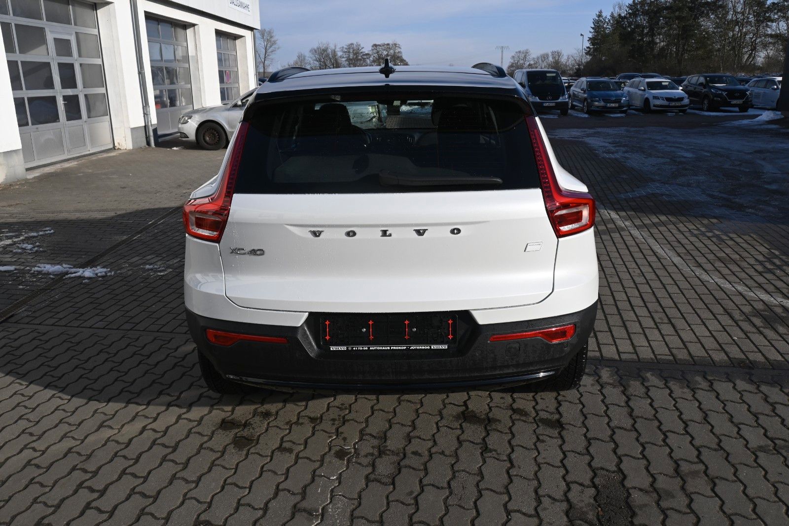 Fahrzeugabbildung Volvo XC40 BEV Core 2WD Single Motor