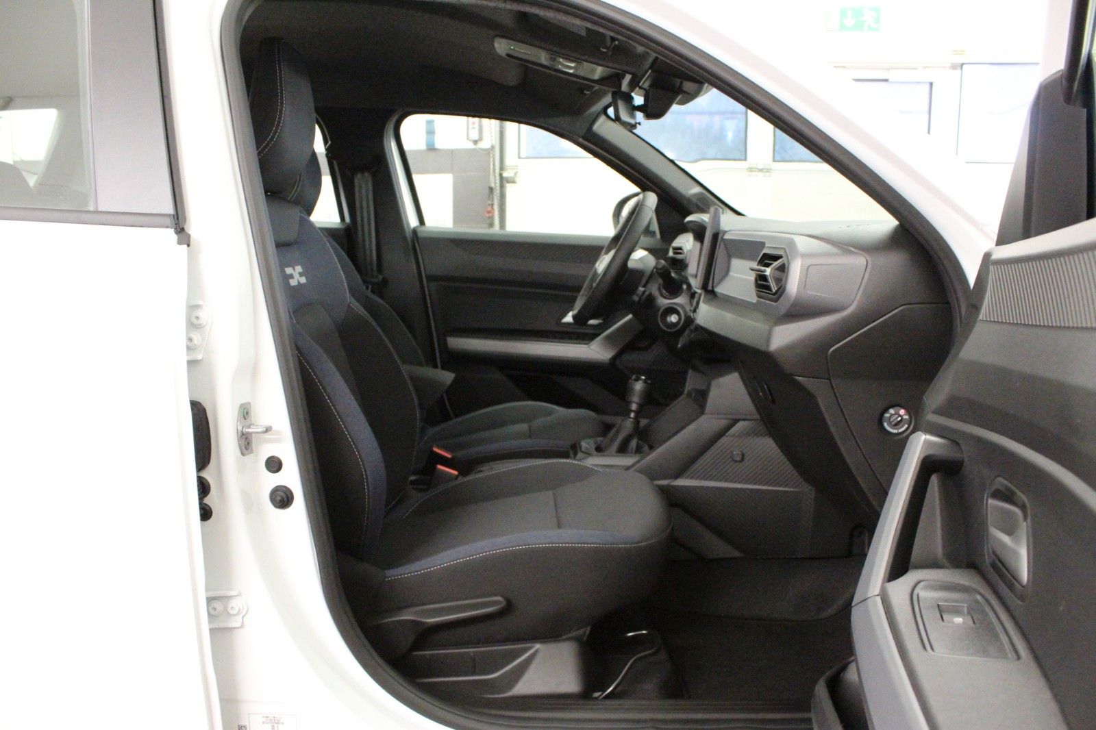 Fahrzeugabbildung Dacia Duster mild hybrid 140 Expression*Winterp.*MY 26