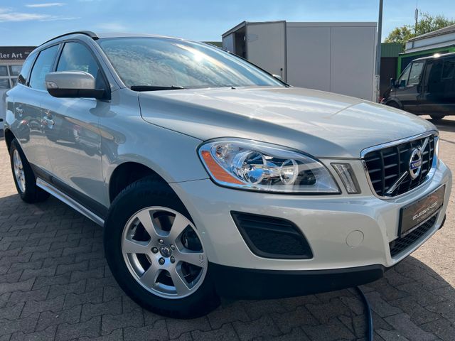 Volvo XC60 D3 Momentum 1.HAND/TÜV NEU/INSPEKTION NEU/