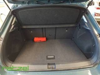 Fahrzeugabbildung Volkswagen T-Roc 1,0 Life TSI Navi LED ACC App Connect Trav